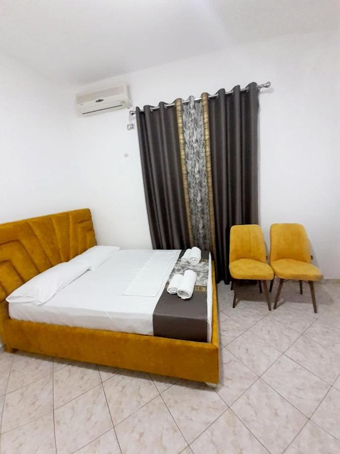 Hotel Vila Vilson Sarandë Esterno foto