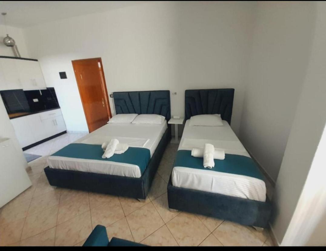 Hotel Vila Vilson Sarandë Esterno foto