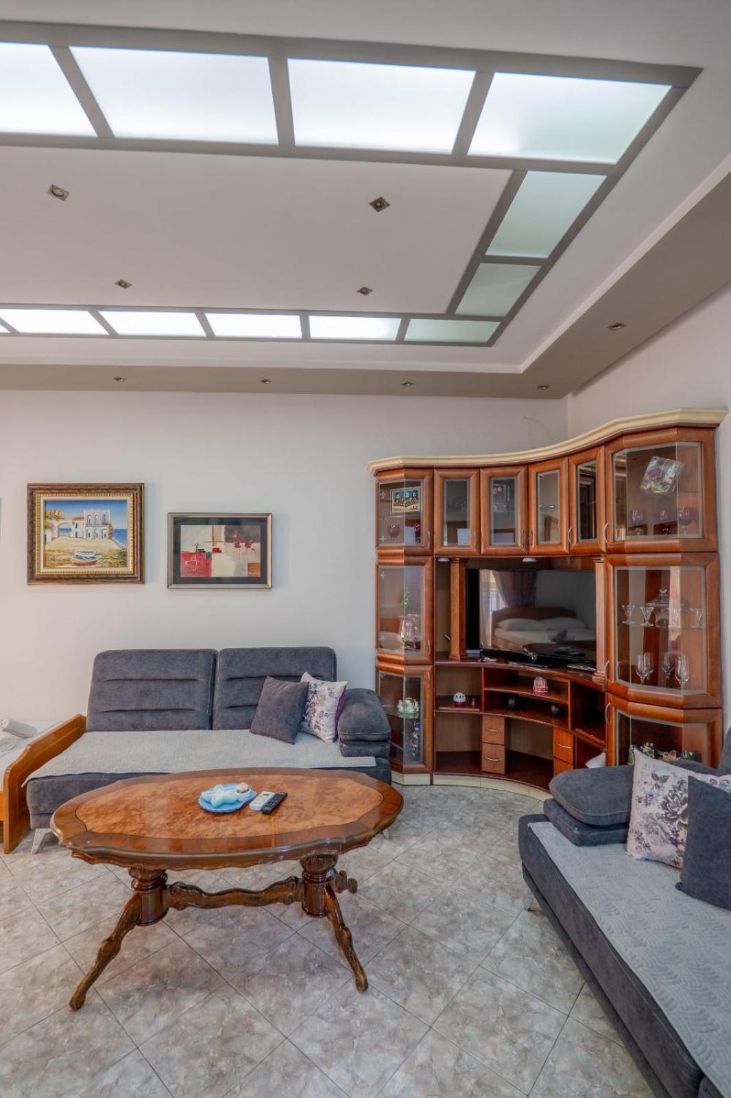 Hotel Vila Vilson Sarandë Esterno foto