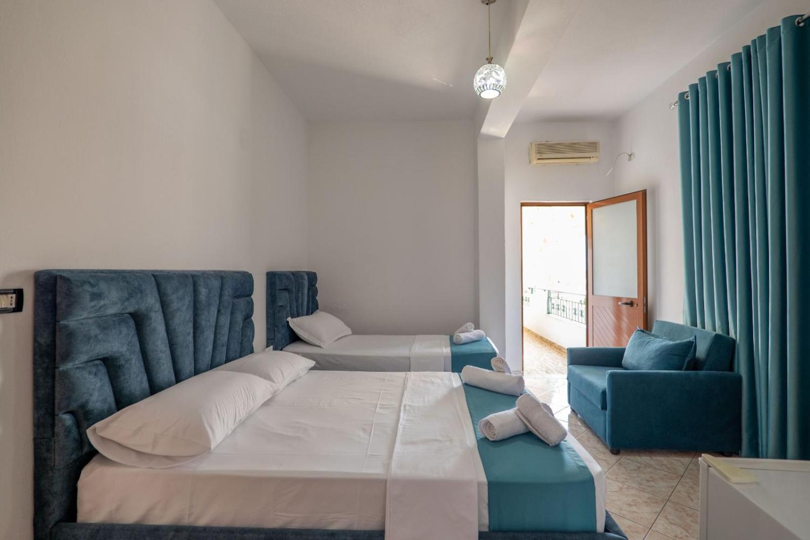 Hotel Vila Vilson Sarandë Esterno foto